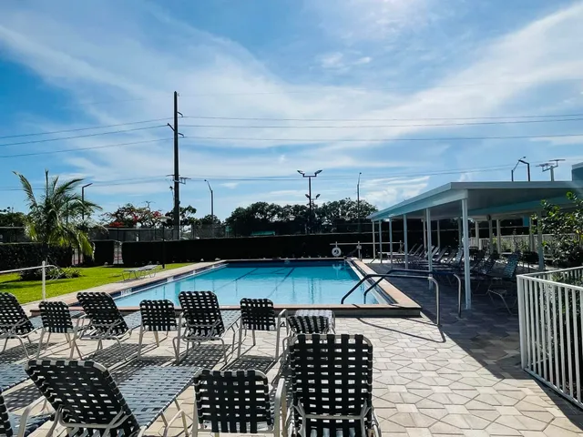 a park with lots of trees and entertaining space