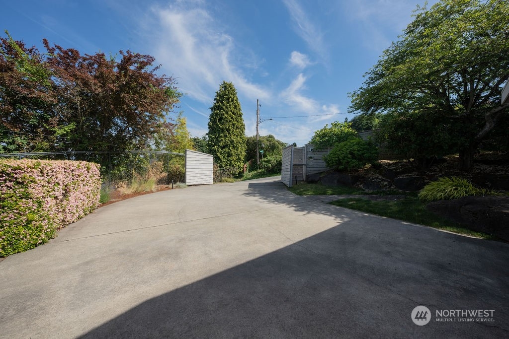 8504 South 125th Street Renton, WA 98057 - Photo 3 of 39 Gallery Image 3