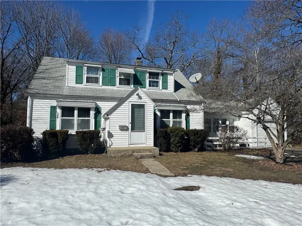 $260,000 | 15 Link Street, Warwick, RI 02886