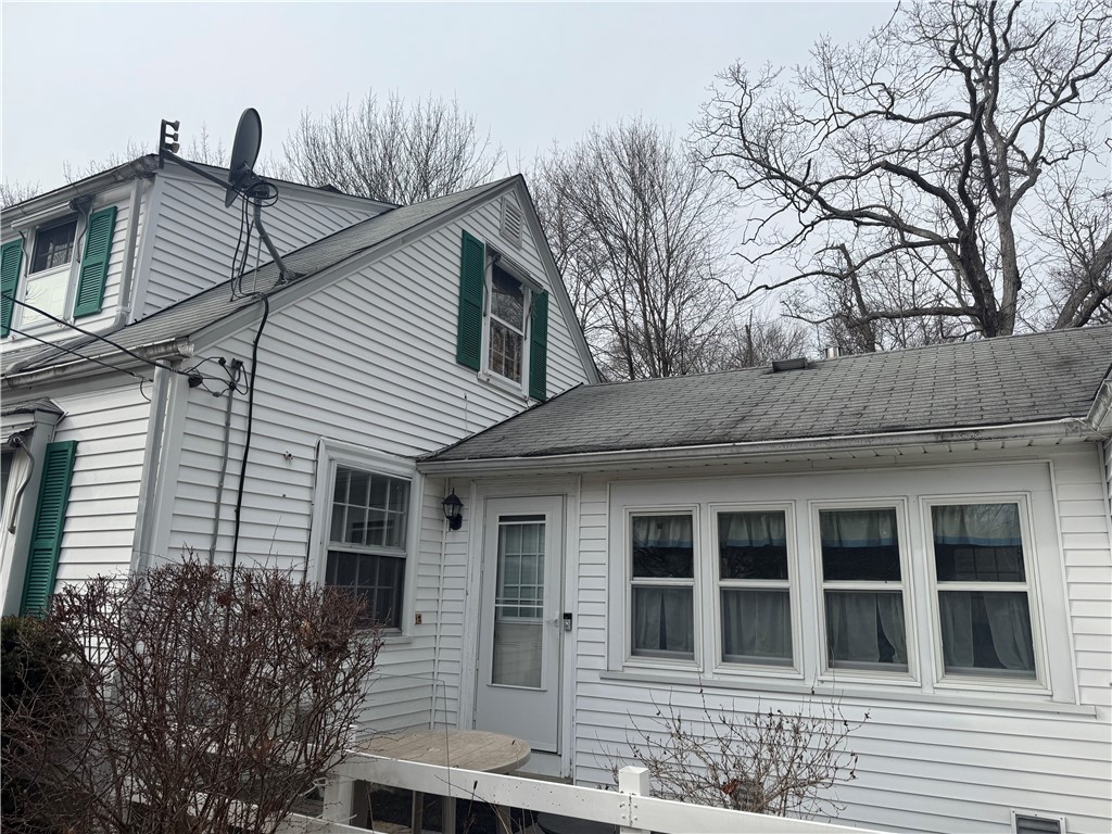 15 Link Street Warwick, RI 02886 - Photo 3 of 32