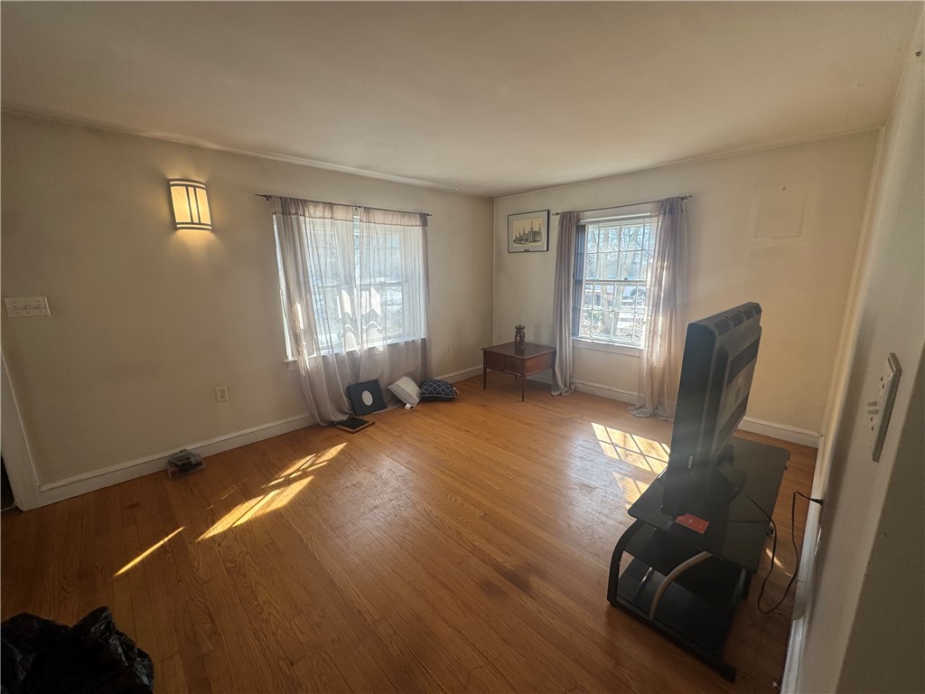 15 Link Street Warwick, RI 02886 - Photo 7 of 32