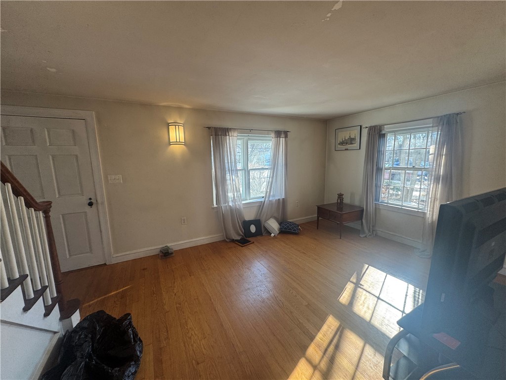 15 Link Street Warwick, RI 02886 - Photo 9 of 32