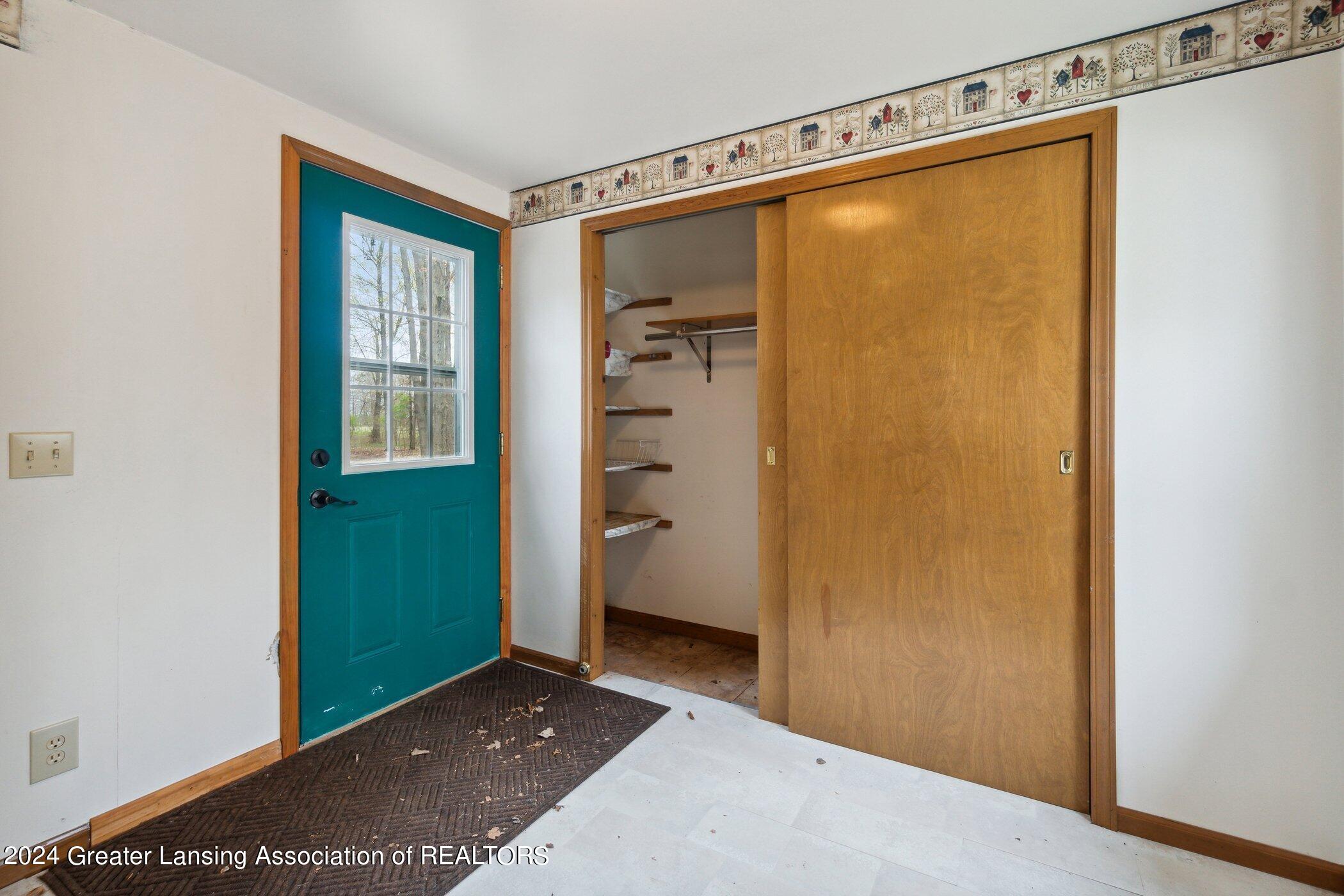 3350 South Crapo Road Ithaca, MI 48847 - Photo 34 of 39 3350-S-Crapo-Rd-Ithaca-MI-48847-WindowSt