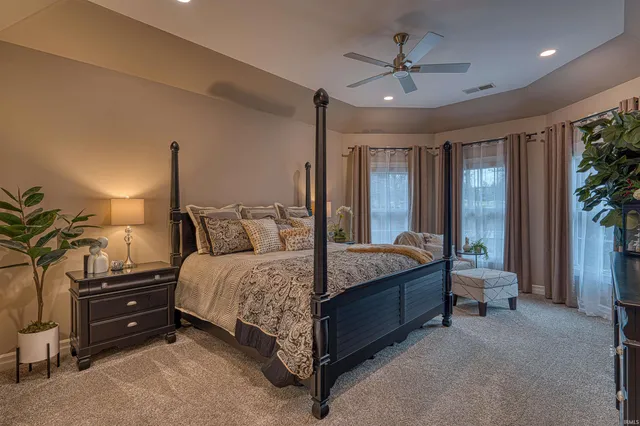 $629,900 | 1499 Woodfield Drive, Newburgh, IN 47630