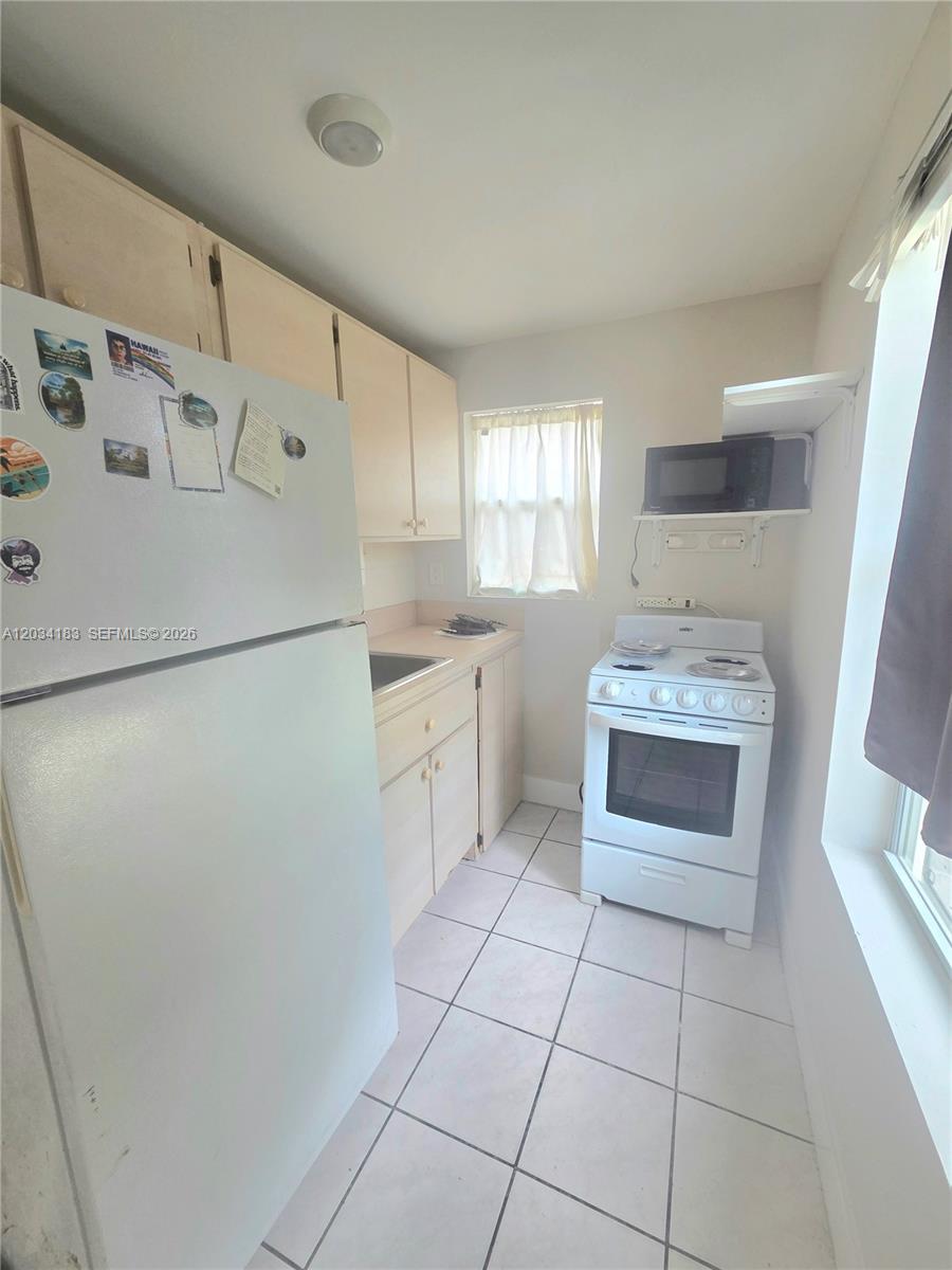 1112 Southwest 11th Street, Unit 2 Miami, FL 33129 - Photo 3 of 7