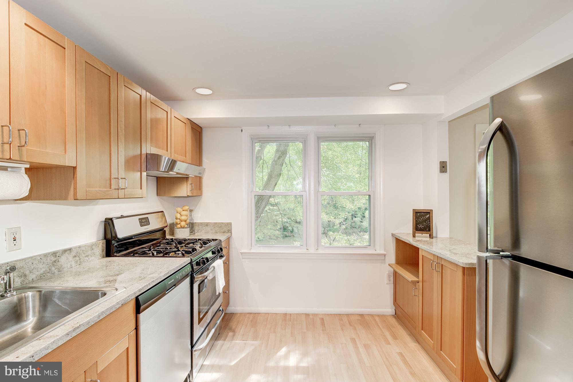 9506 Burdett Road Burke, VA 22015 - Photo 14 of 30 Kitchen