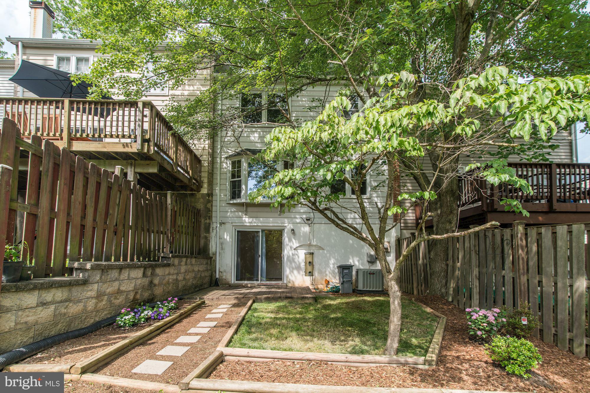 9506 Burdett Road Burke, VA 22015 - Photo 4 of 30 Lovely shaded backyard.