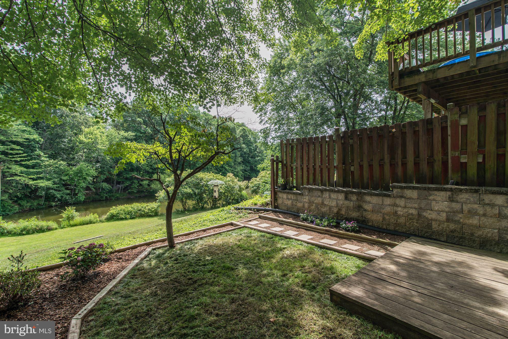 9506 Burdett Road Burke, VA 22015 - Photo 5 of 30 Plenty of room to grill, garden, relax!
