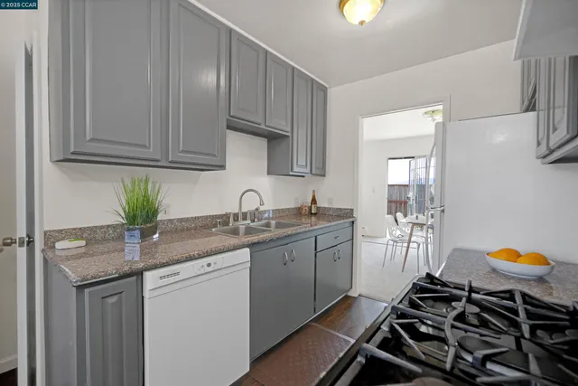 $650,000 | 137 Nautilus Court, Unit 82, San Francisco, CA 94124