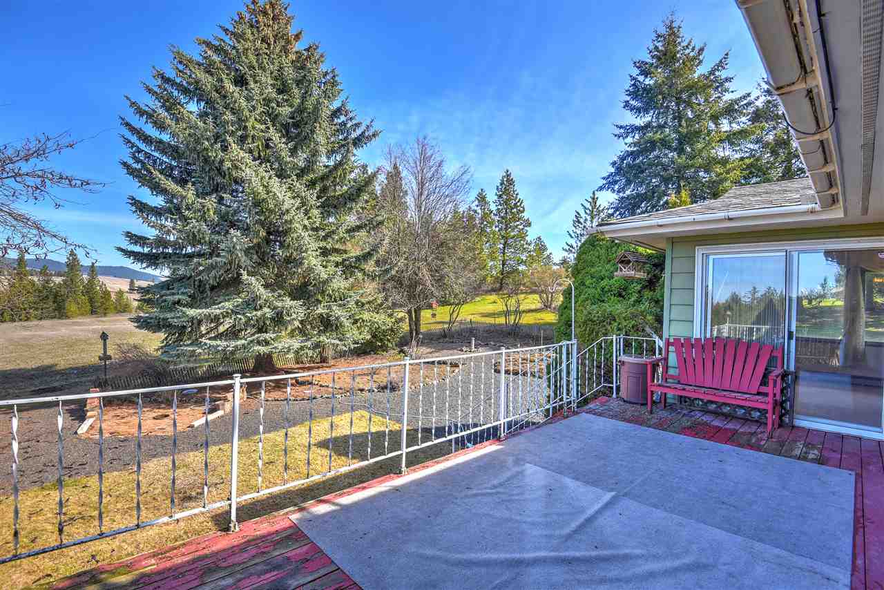 9211 East Stoughton Road Valleyford, WA 99036 - Photo 13 of 19