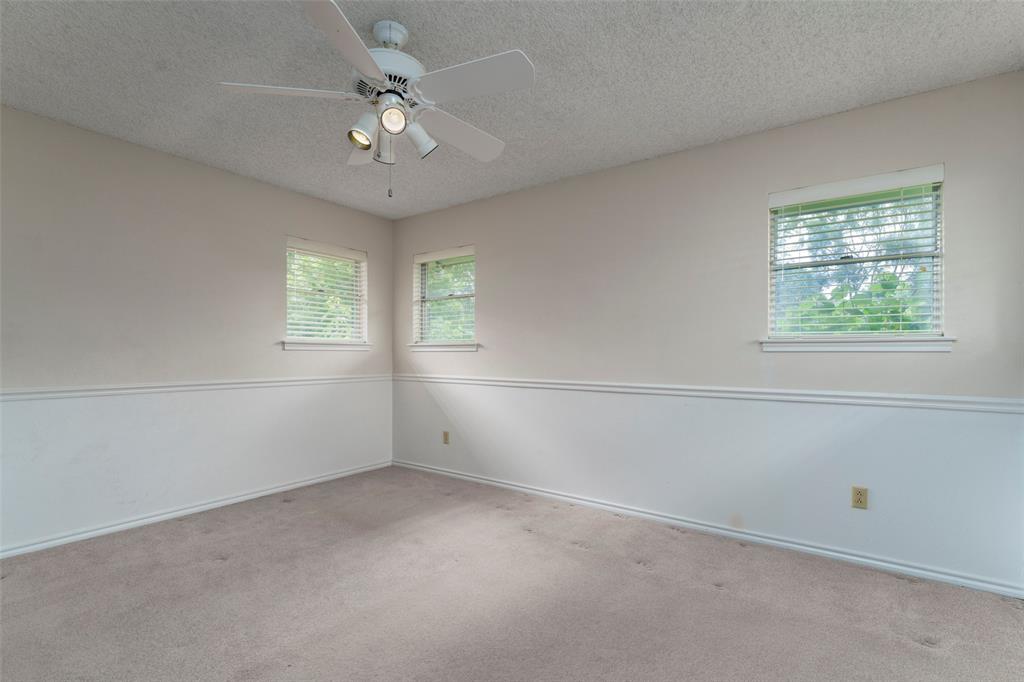 1008 Rocky Canyon Road Arlington, TX 76012 - Photo 21 of 37