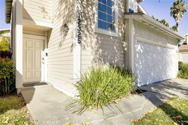 $649,000 | 12325 Sweetbriar Lane, Pacoima, CA 91331