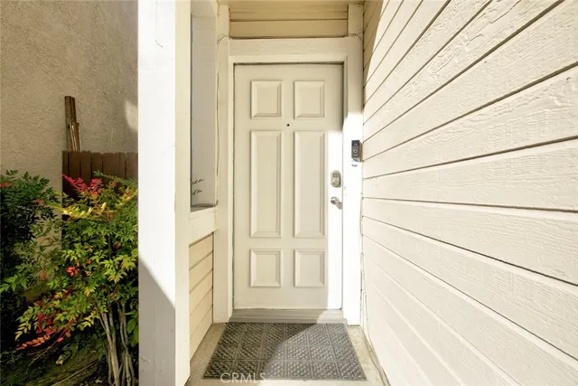 $649,000 | 12325 Sweetbriar Lane, Pacoima, CA 91331