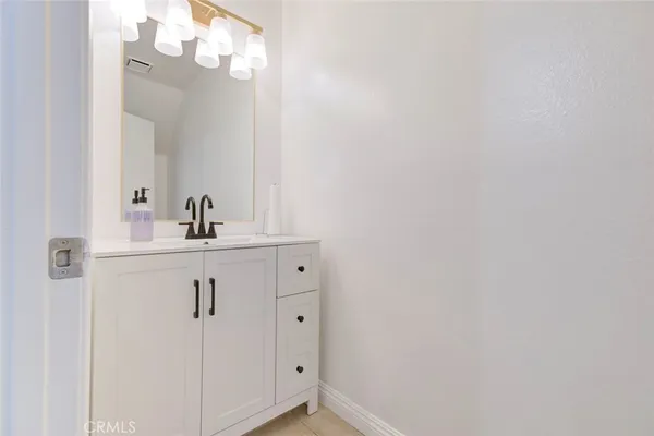 $669,000 | 12325 Sweetbriar Lane, Pacoima, CA 91331