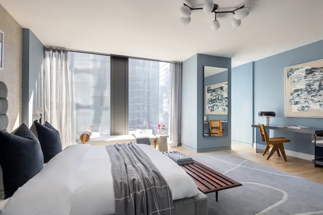 $5,600,000 | 53 West 53rd Street, Unit 20D | Midtown Central