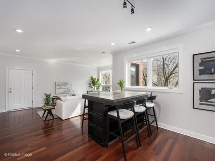 $399,000 | 4648 North Winthrop Avenue, Unit 2A, Chicago, IL 60640