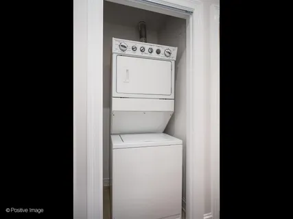 $399,000 | 4648 North Winthrop Avenue, Unit 2A, Chicago, IL 60640