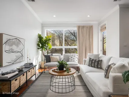 $399,000 | 4648 North Winthrop Avenue, Unit 2A, Chicago, IL 60640