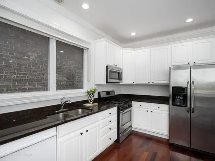 $399,000 | 4648 North Winthrop Avenue, Unit 2A, Chicago, IL 60640