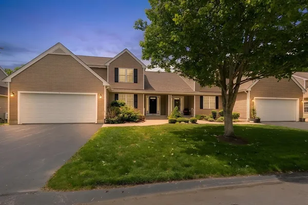 $584,900 | 18 Captain Carlson Way, Unit 18, West Bridgewater, MA 02379