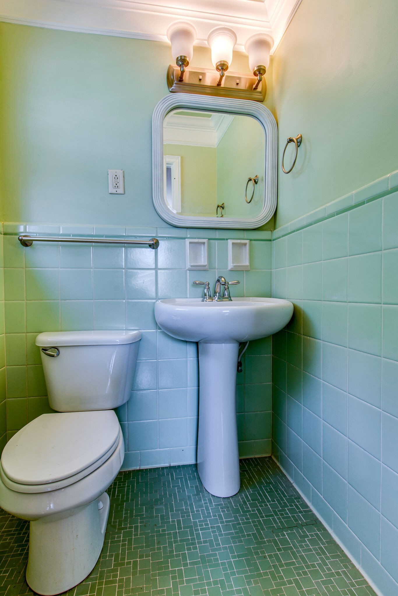 2302 Deerwood Road Nashville, TN 37214 - Photo 19 of 30 a bathroom with a toilet sink and mirror