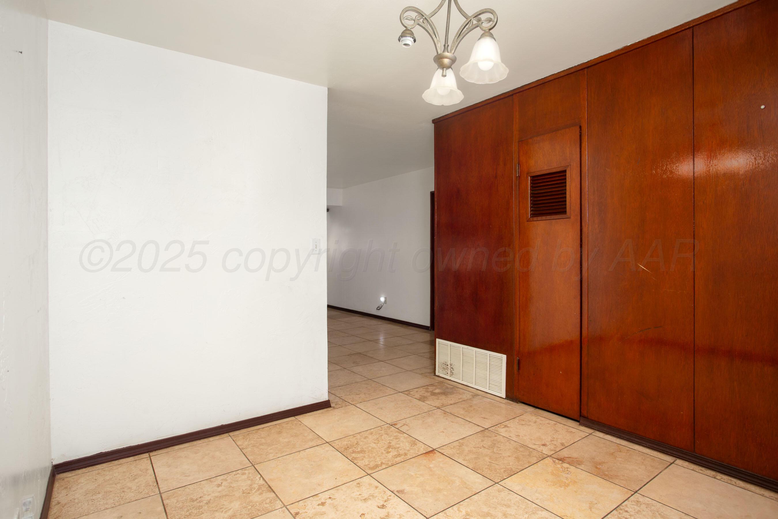 3115 Palm Street Amarillo, TX 79107 - Photo 14 of 31 a view of an empty room