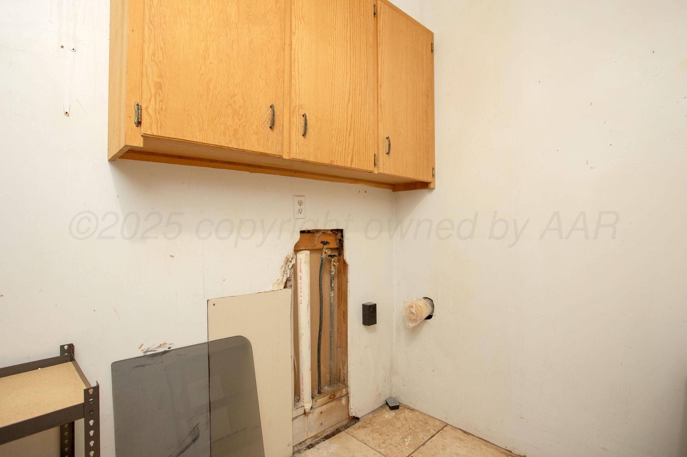 3115 Palm Street Amarillo, TX 79107 - Photo 27 of 31 a view of cabinets