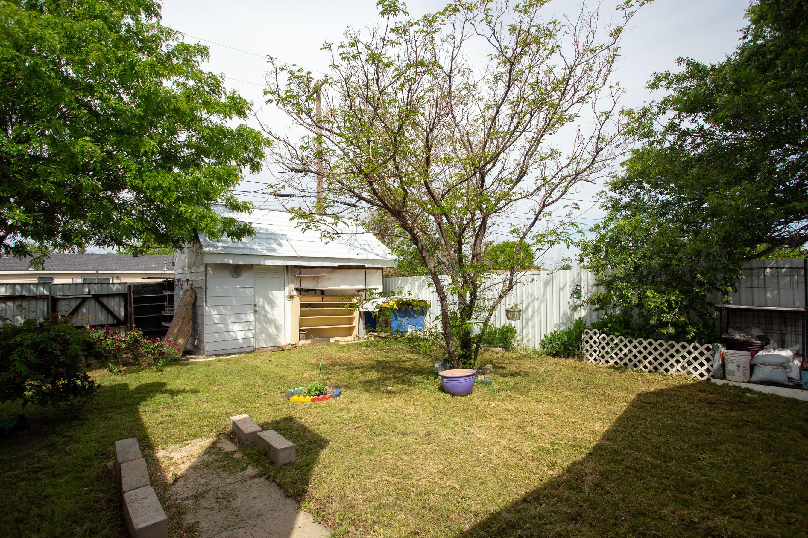 3115 Palm Street Amarillo, TX 79107 - Photo 29 of 31 a view of a house with backyard