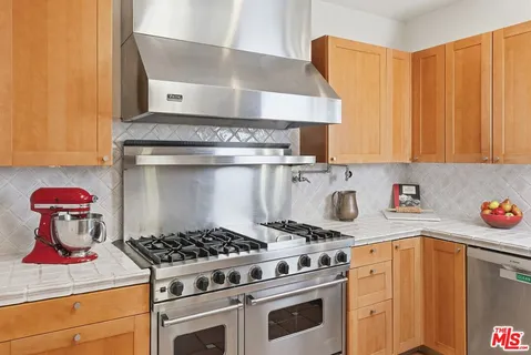 $3,995,000 | 3110 La Suvida Drive, Los Angeles, CA 90068