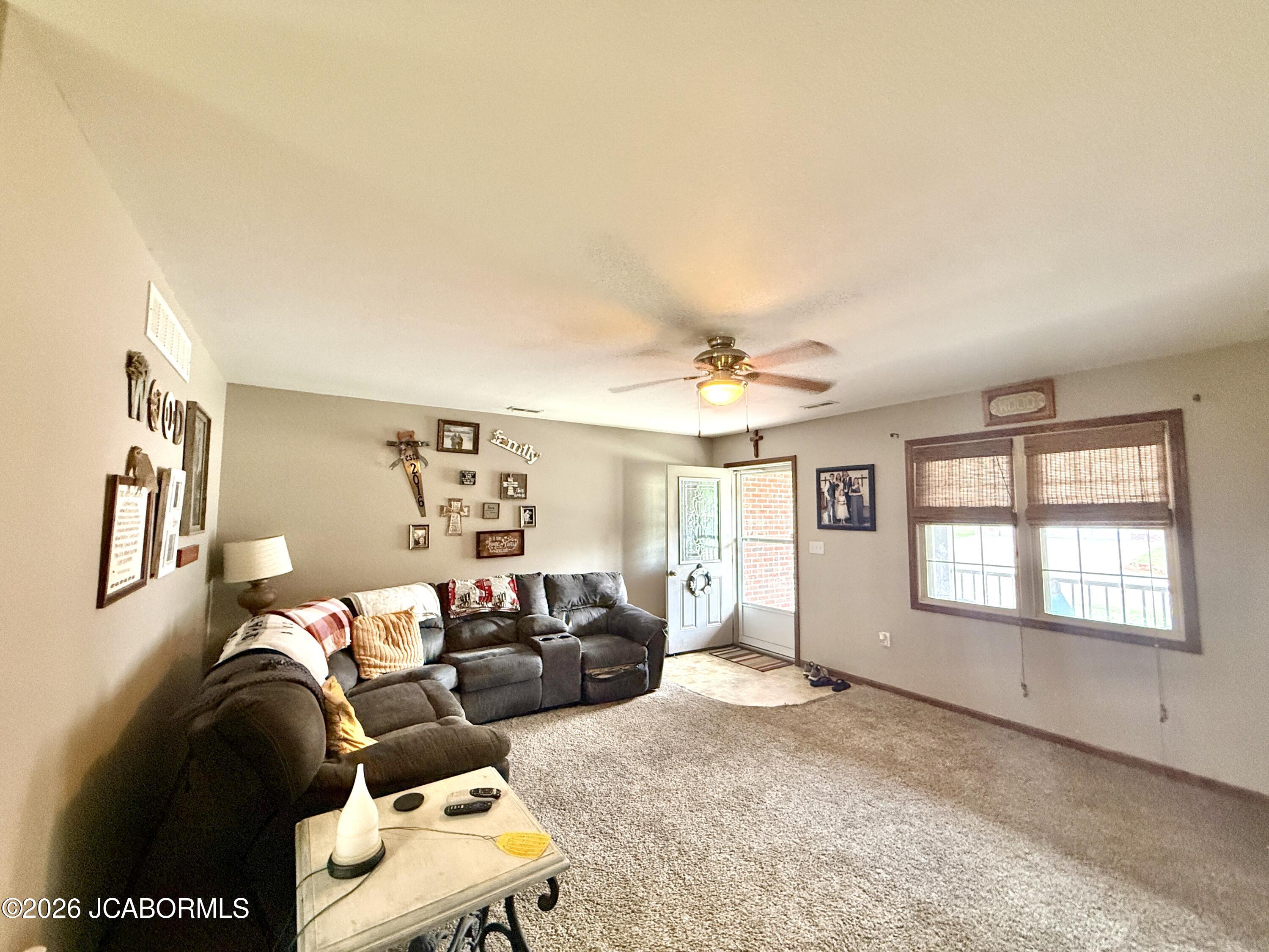 404 Dane Lane California, MO 65018 - Photo 3 of 23