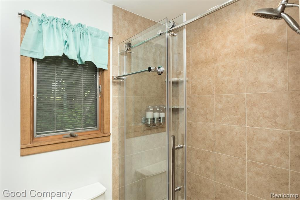 10080 Big Lake Road Clarkston, MI 48346 - Photo 15 of 41 Gallery Image 15