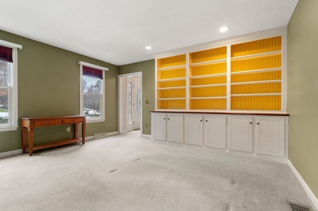 36 Ridge Road Pepperell, MA 01463 - Photo 12 of 35