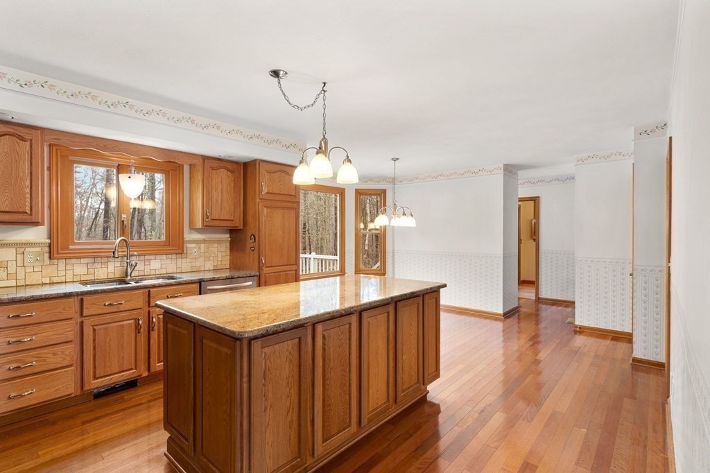36 Ridge Road Pepperell, MA 01463 - Photo 6 of 35