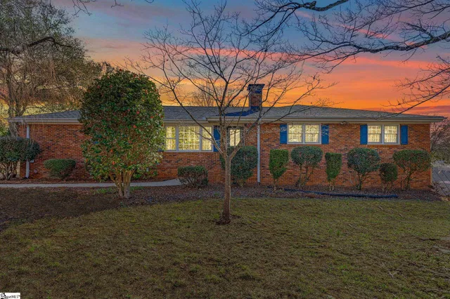 $350,000 | 212 Balcome Boulevard, Simpsonville, SC 29681