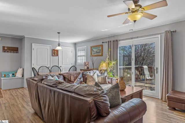 $350,000 | 212 Balcome Boulevard, Simpsonville, SC 29681