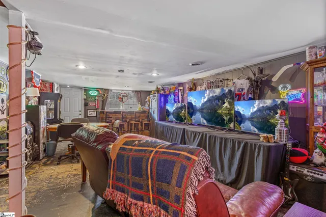 $350,000 | 212 Balcome Boulevard, Simpsonville, SC 29681