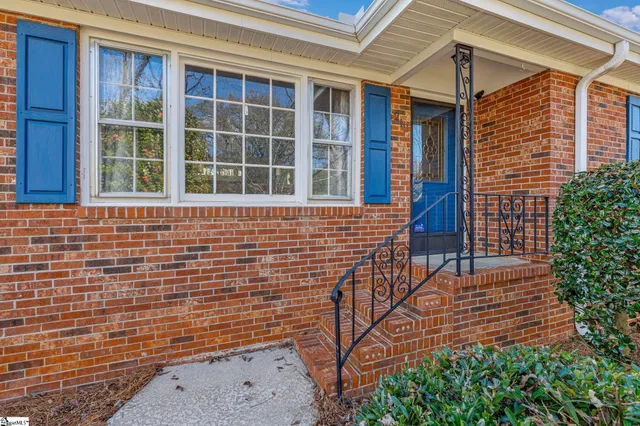 $350,000 | 212 Balcome Boulevard, Simpsonville, SC 29681