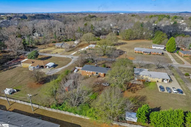 $350,000 | 212 Balcome Boulevard, Simpsonville, SC 29681