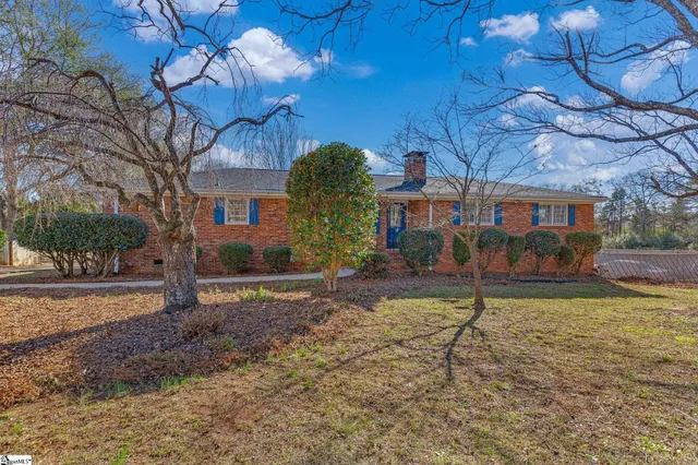 $350,000 | 212 Balcome Boulevard, Simpsonville, SC 29681