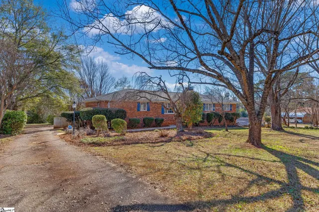 $350,000 | 212 Balcome Boulevard, Simpsonville, SC 29681