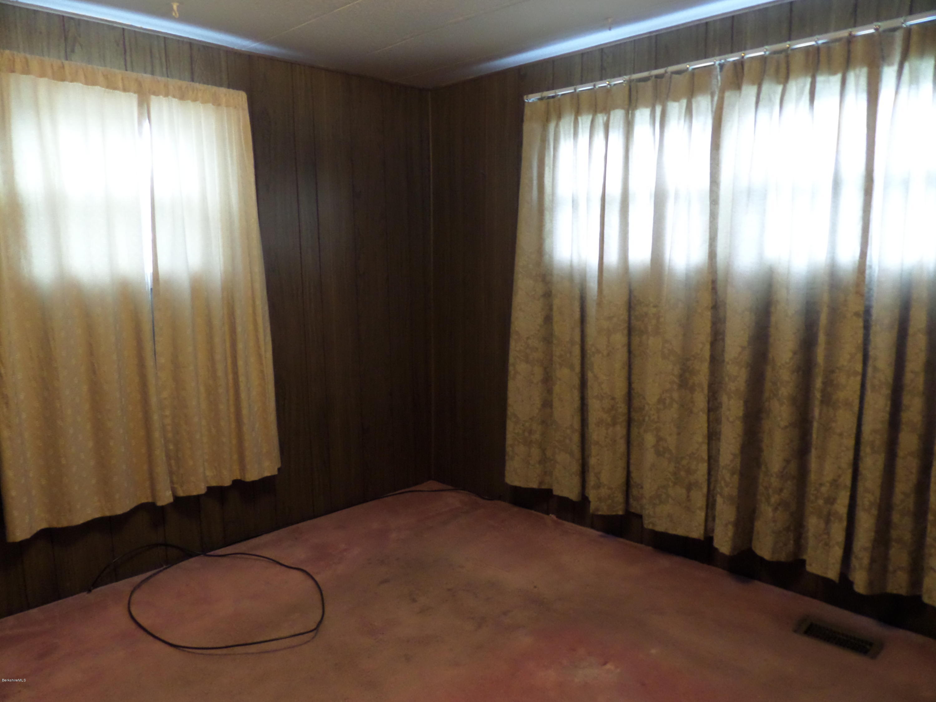 245 Cheshire Road, Unit 5 Pittsfield, MA 01201 - Photo 8 of 10 bed2