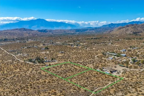 a view of a sky from a yard