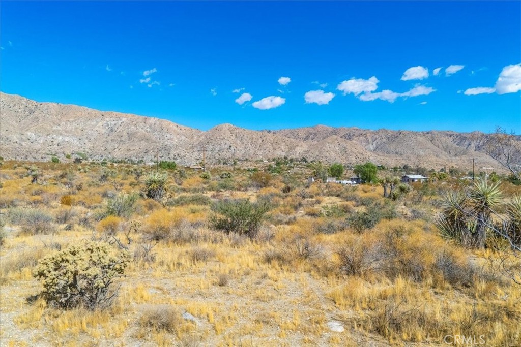 9457 Fobes Road Morongo Valley, CA 92256 - Photo 16 of 34 a view of a city