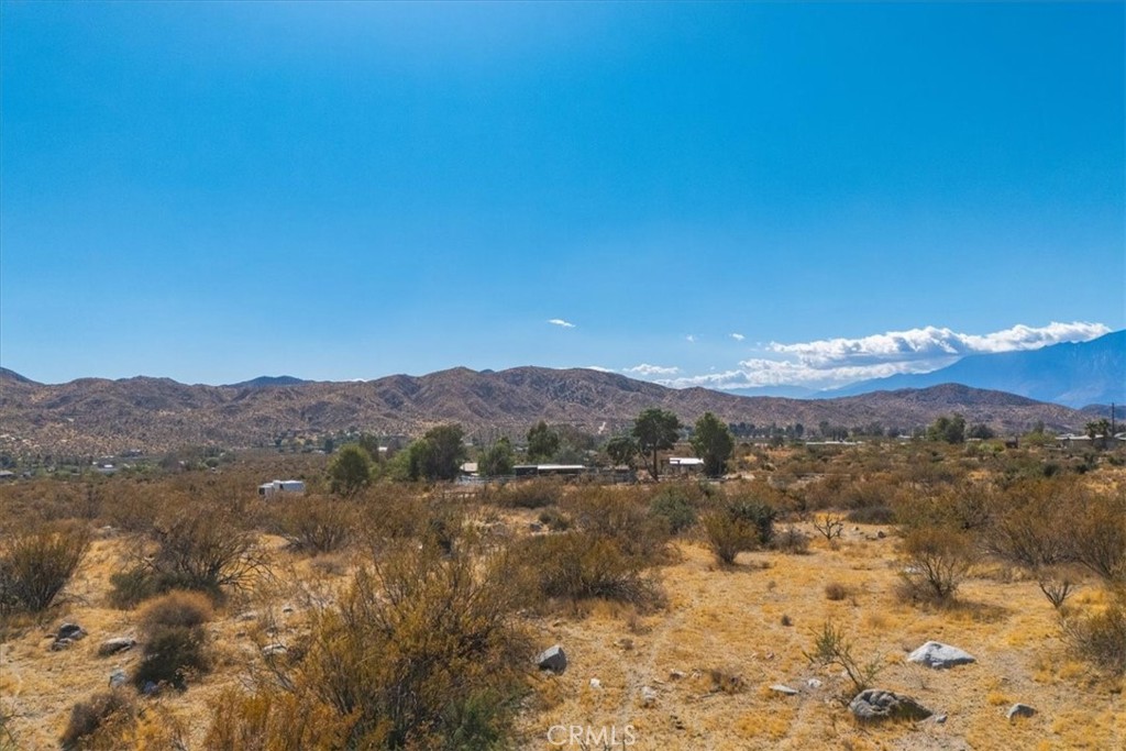 9457 Fobes Road Morongo Valley, CA 92256 - Photo 24 of 34 a view of mountain with lake view