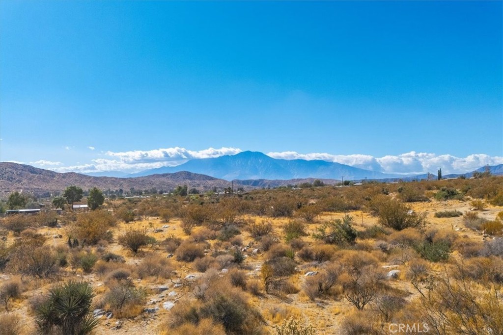 9457 Fobes Road Morongo Valley, CA 92256 - Photo 25 of 34 a view of an lake and mountain