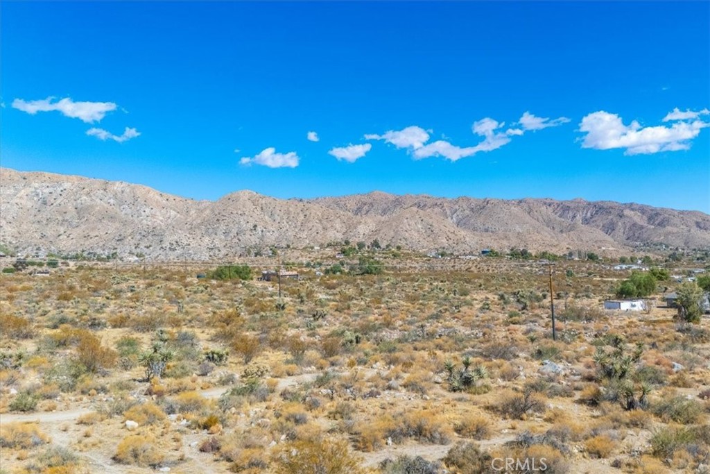 9457 Fobes Road Morongo Valley, CA 92256 - Photo 30 of 34 a view of a room with an ocean