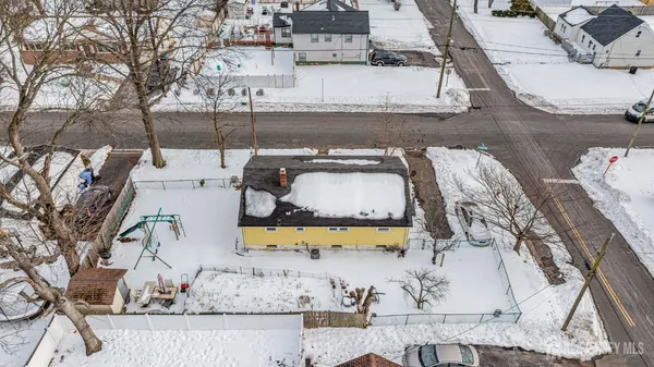 a view of a house with outdoor space