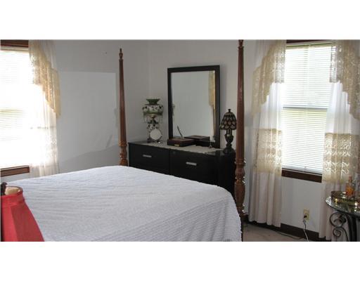 612 Mt Jackson Road New Castle, PA 16102 - Photo 6 of 7 Master Bedroom.