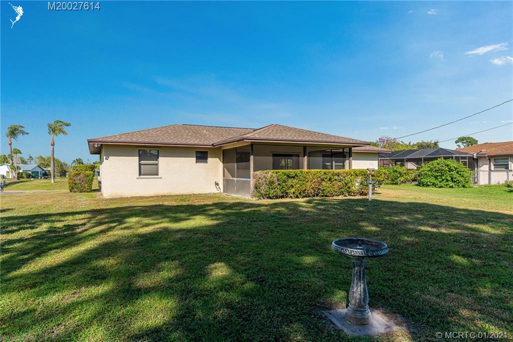 1418 Southeast Santurce Road Port St. Lucie, FL 34952 - Photo 5 of 37