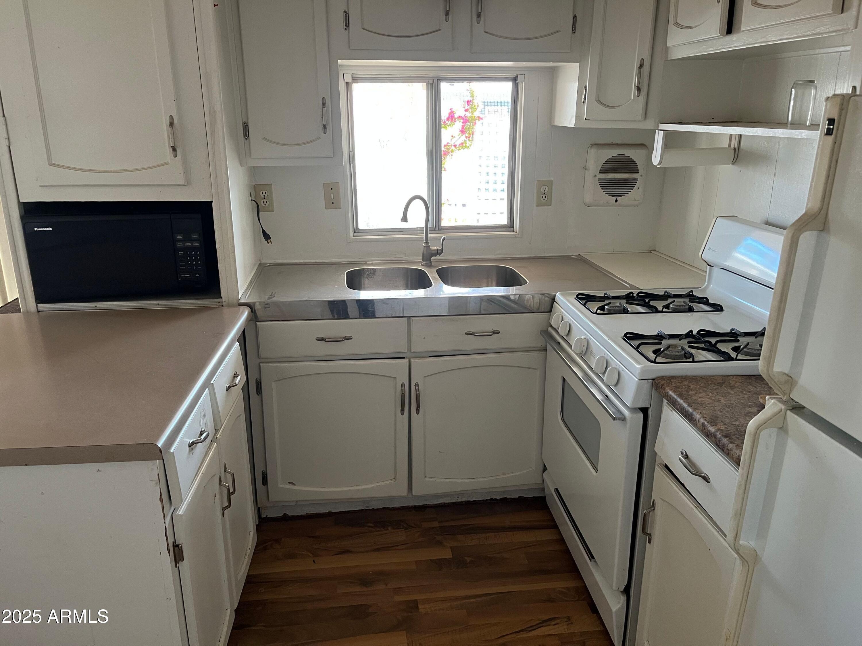 11100 East Apache Trail, Unit 30 Apache Junction, AZ 85120 - Photo 11 of 18 IMG_2945